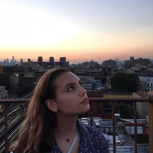 Meet your Posher, Elitza - Picture 1 of 1